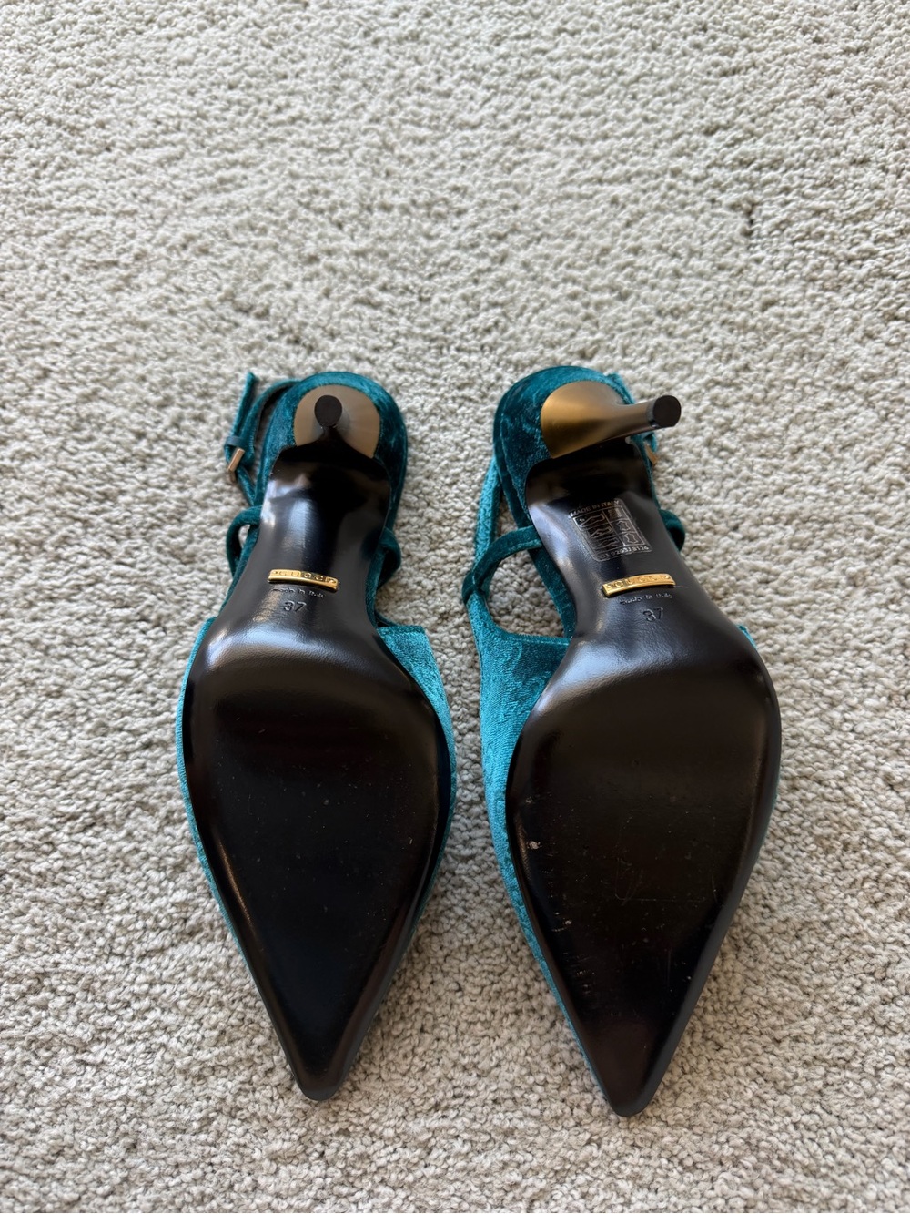 Gucci Teal Embossed Velvet Slingback Heels - Picture 3 of 6
